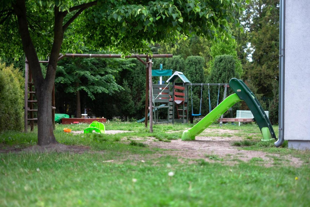 Nienovo - Apartament Kornik Niedaleko Jeziora I Widok Na Arboretum Exterior foto
